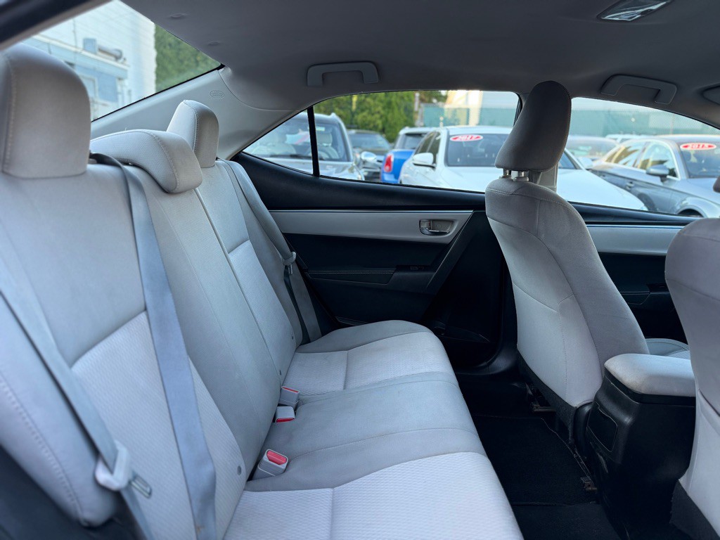 2014 Toyota Corolla Image 17