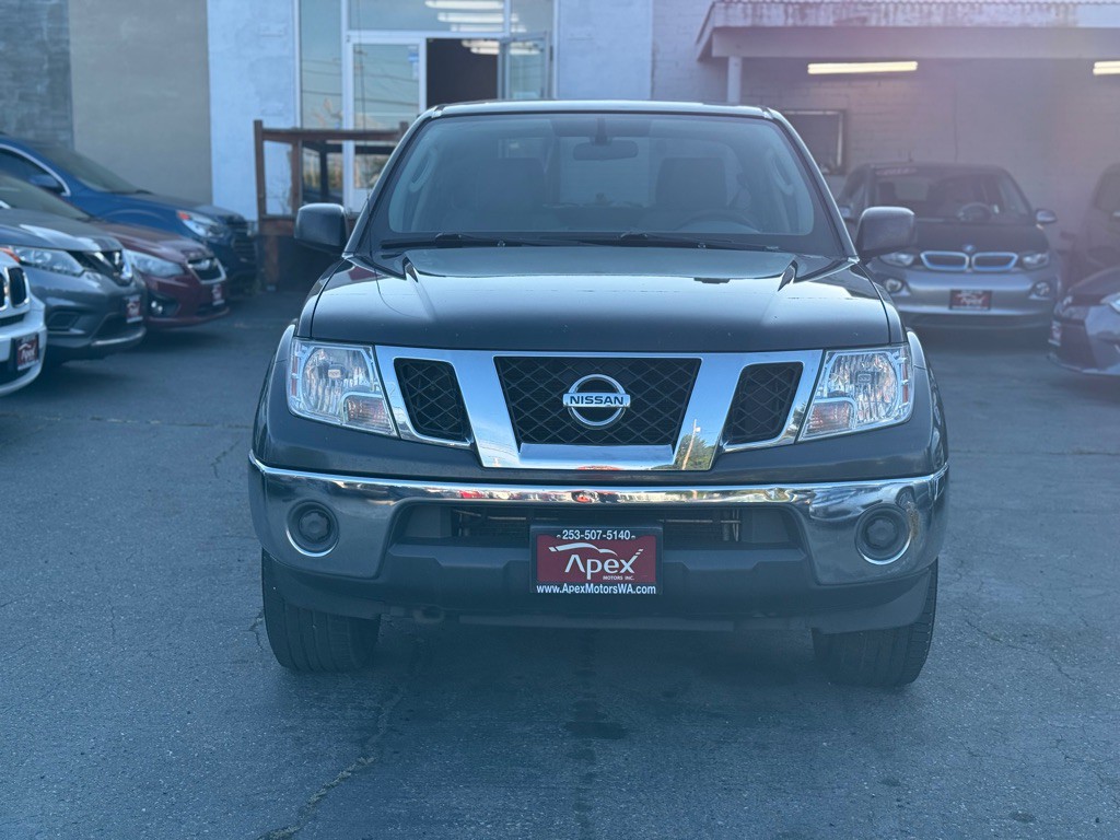 2010 Nissan Frontier Image 3