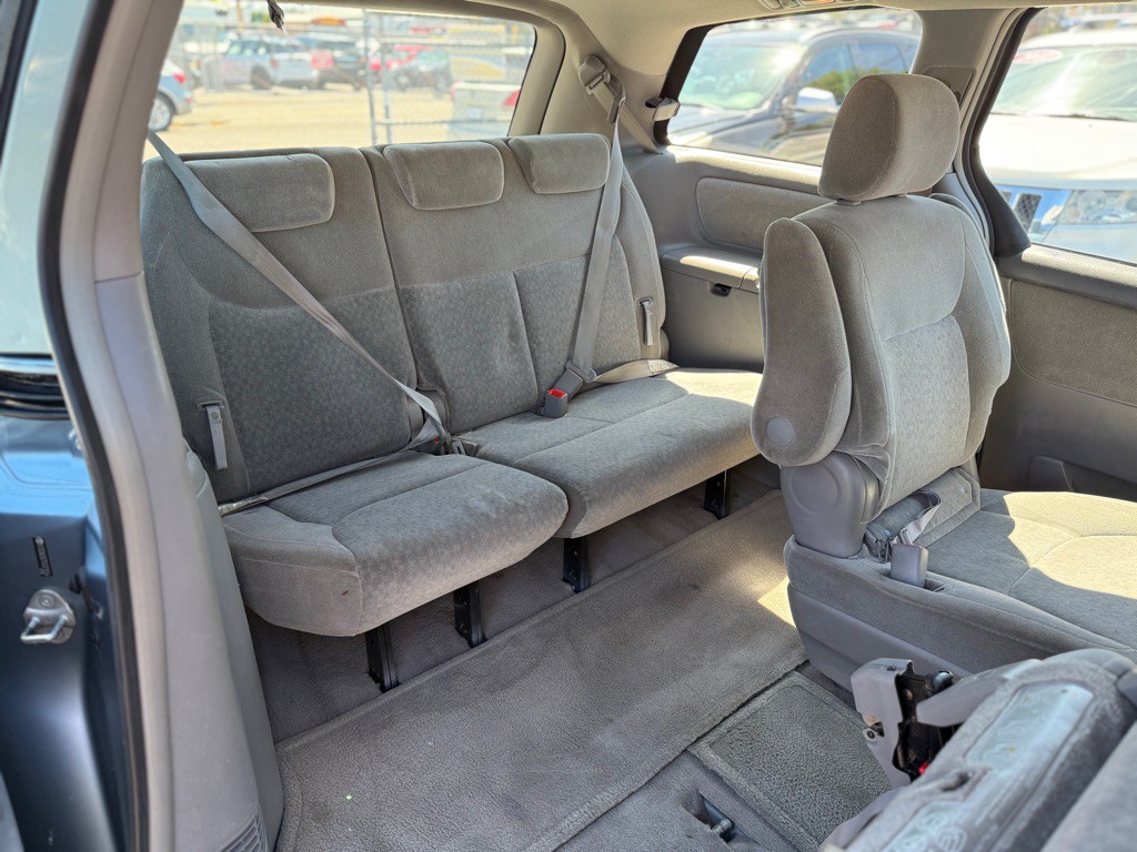 2005 Toyota Sienna Image 21