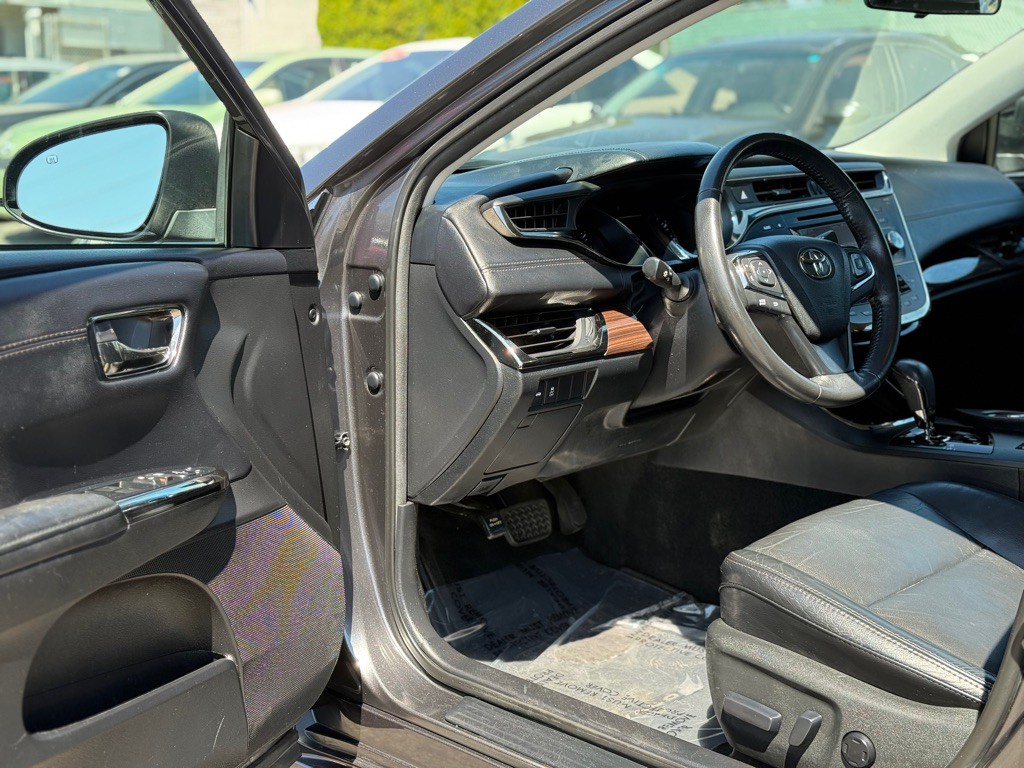 2013 Toyota Avalon Image 8