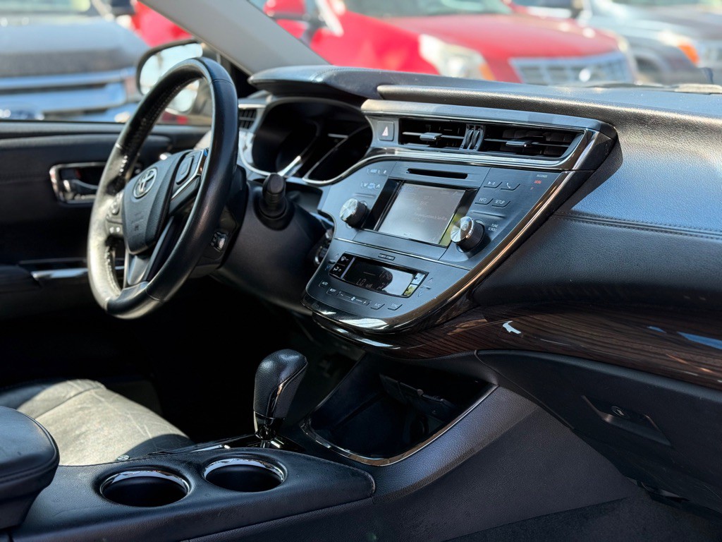 2013 Toyota Avalon Image 18