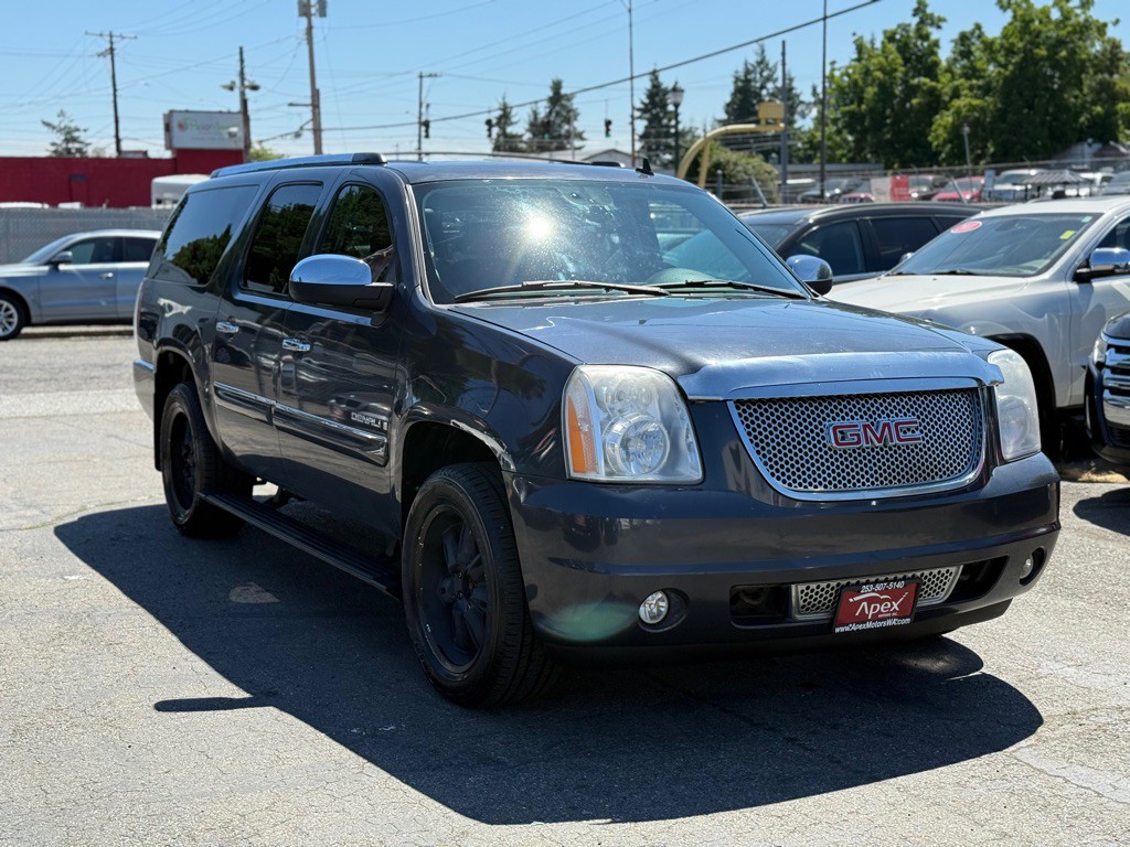 2008 GMC Yukon Image 2