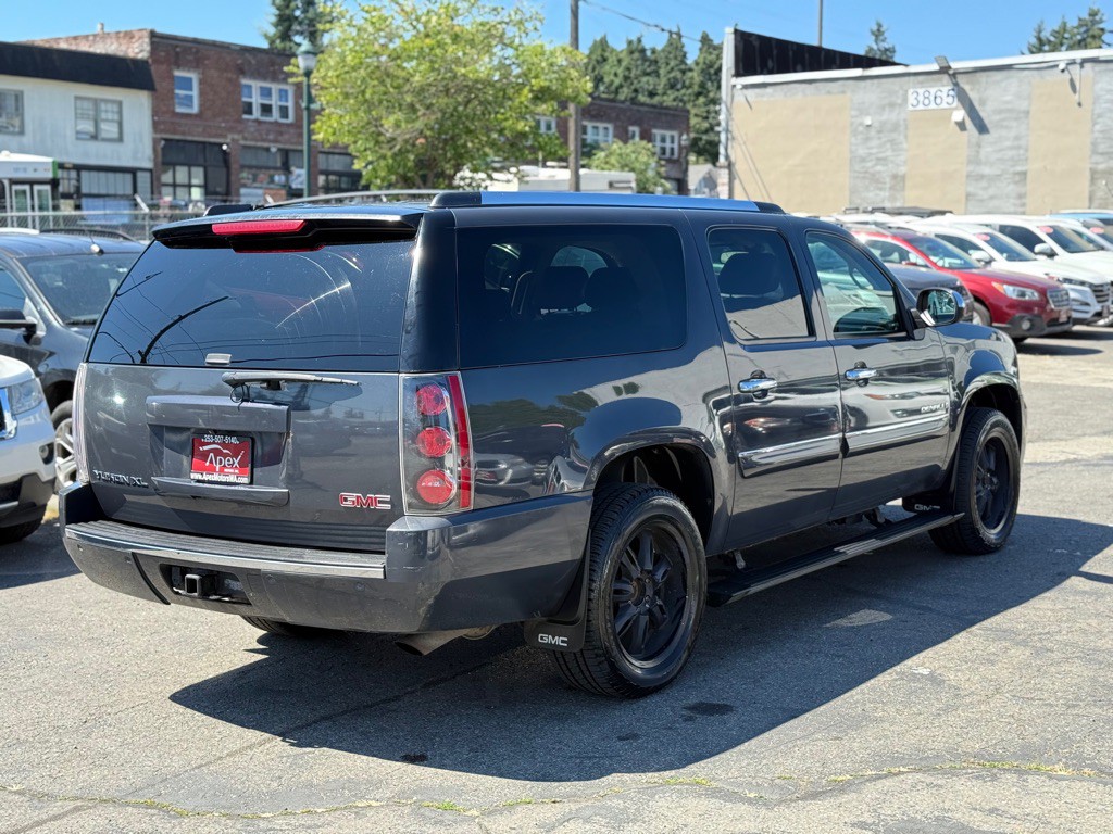 2008 GMC Yukon Image 4