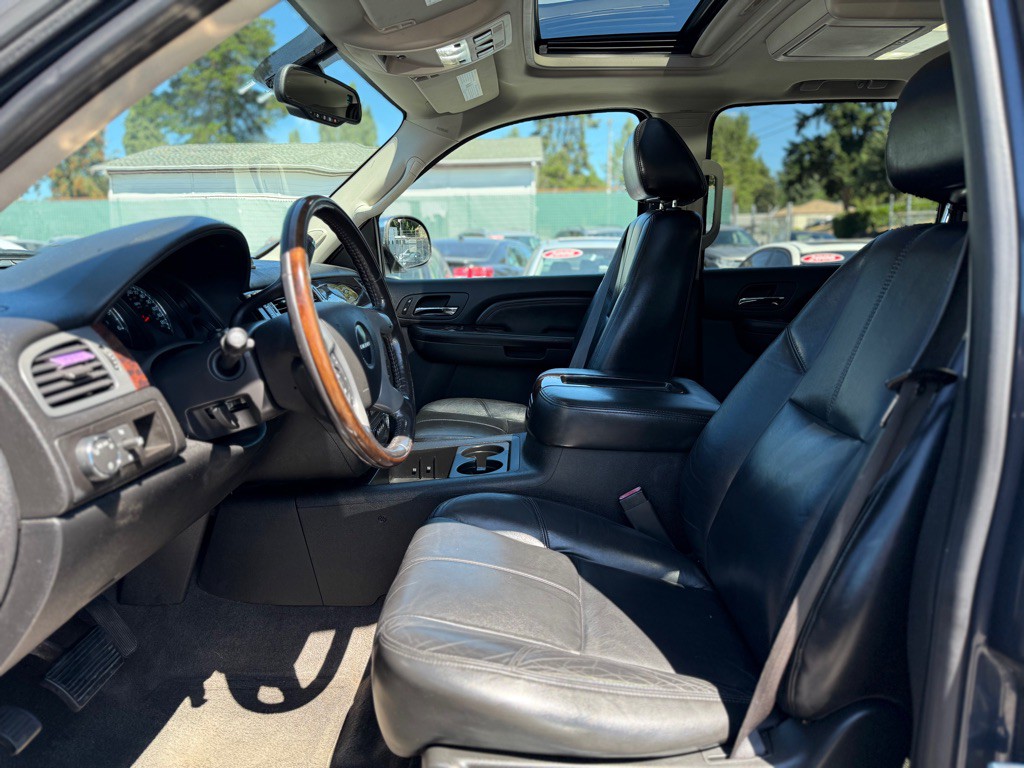 2008 GMC Yukon Image 10