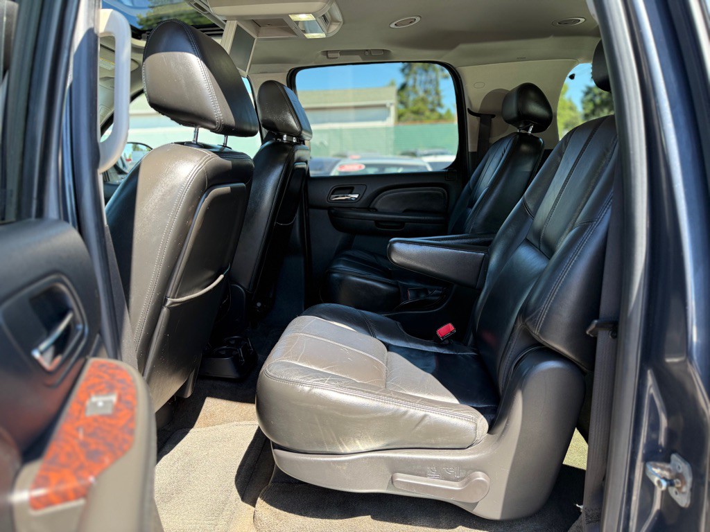 2008 GMC Yukon Image 12
