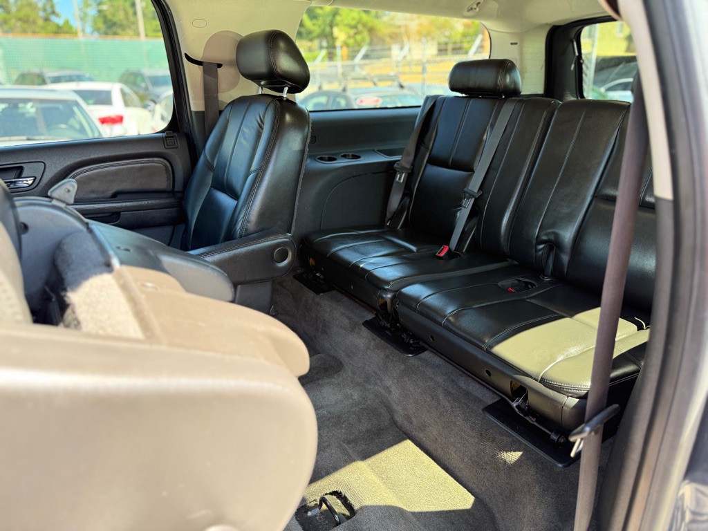 2008 GMC Yukon Image 13