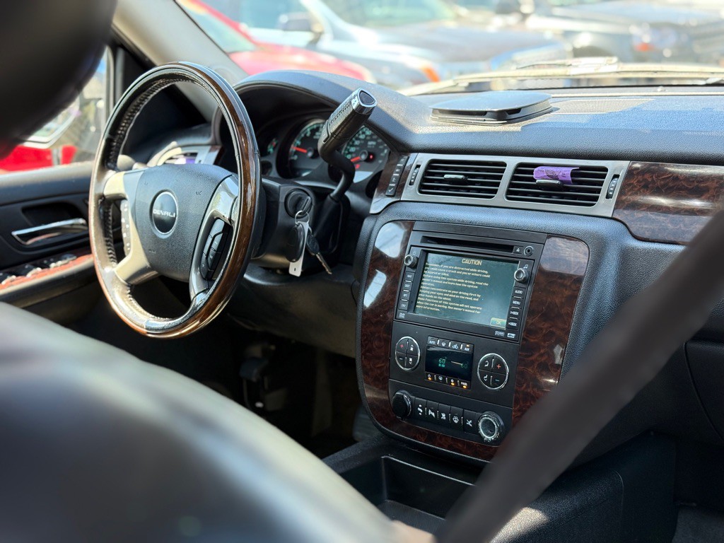 2008 GMC Yukon Image 22