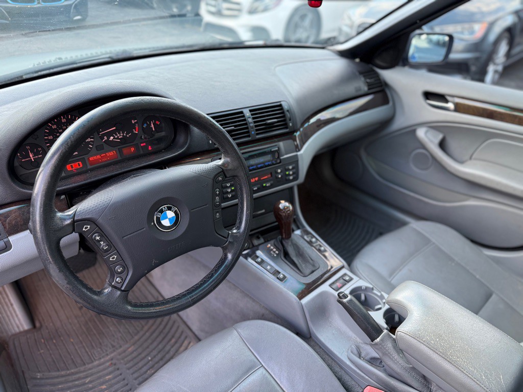 2003 BMW 3 Series Image 10