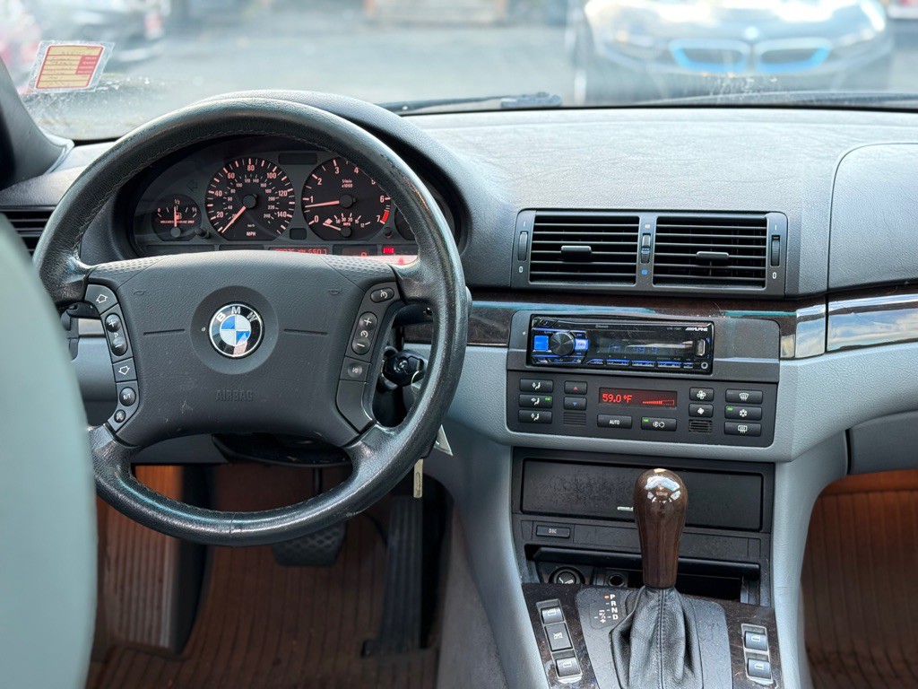 2003 BMW 3 Series Image 13