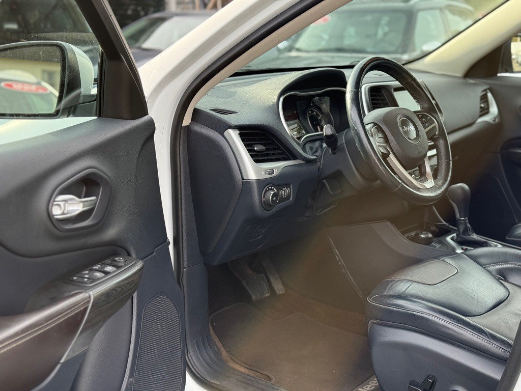 2014 Jeep Cherokee Image 9