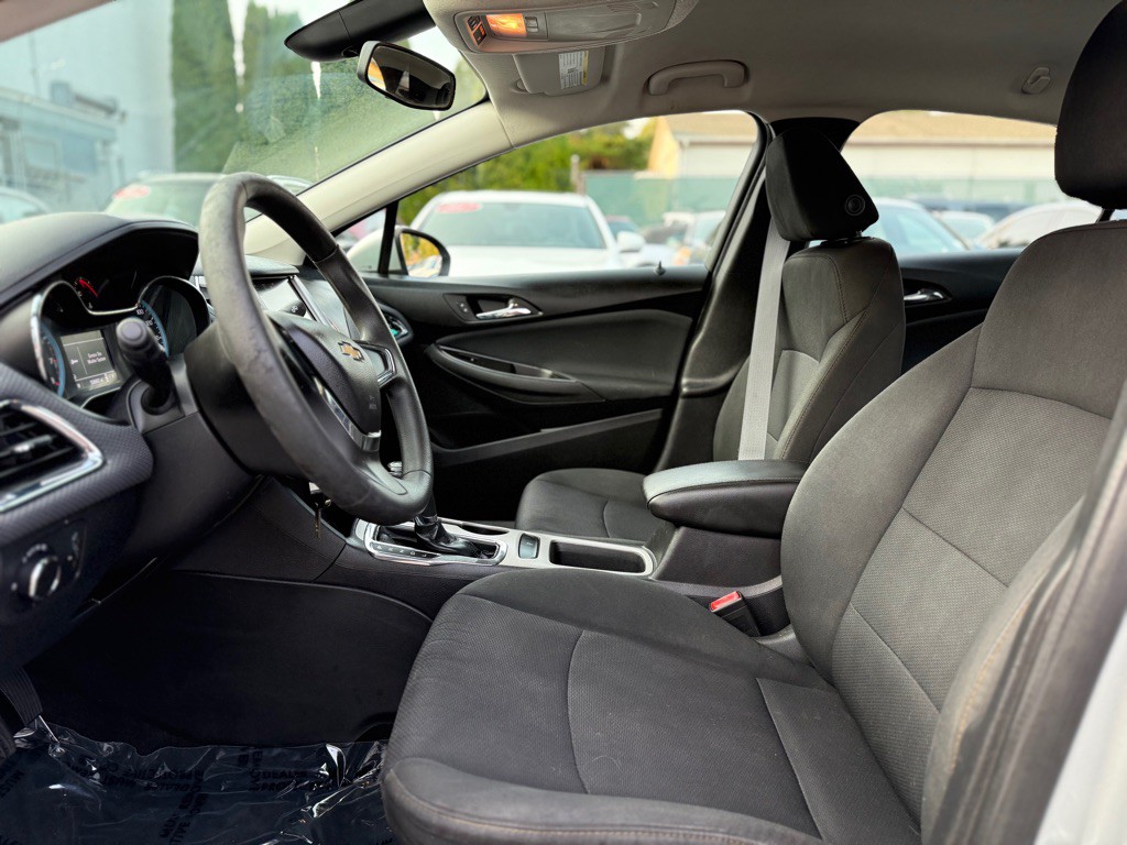 2017 Chevrolet Cruze Image 9
