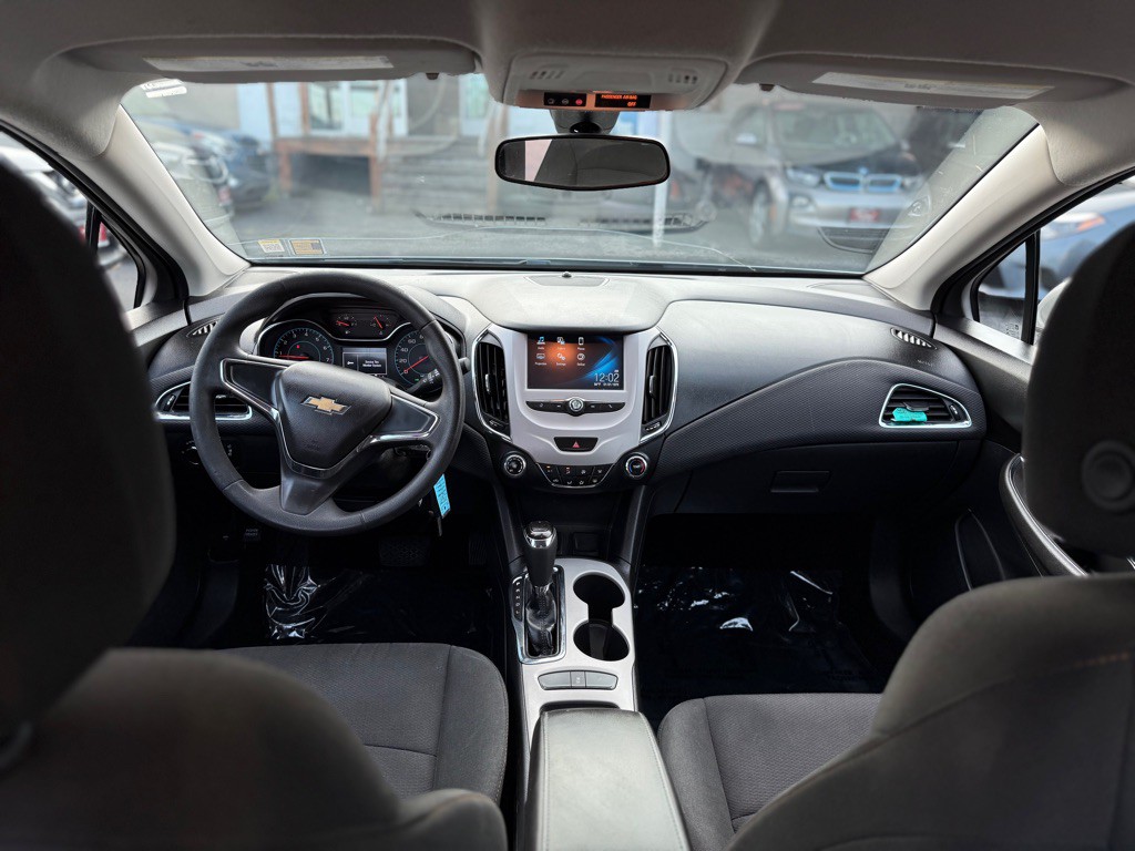 2017 Chevrolet Cruze Image 12