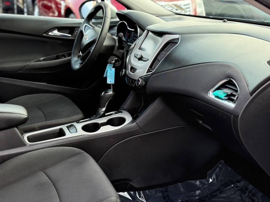 2017 Chevrolet Cruze Image 14