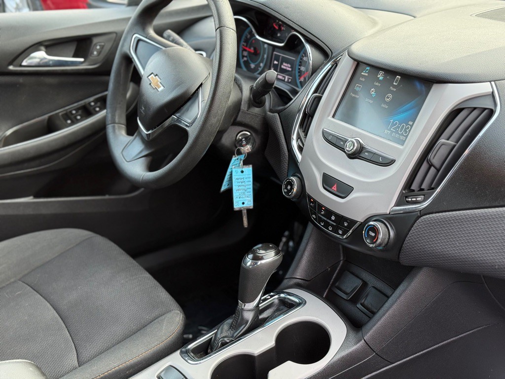 2017 Chevrolet Cruze Image 16