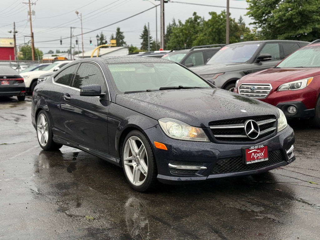2013 Mercedes-Benz C-Class Image 2