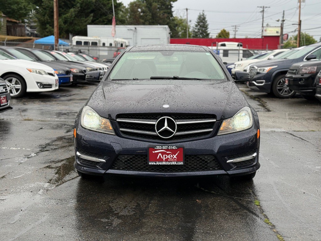 2013 Mercedes-Benz C-Class Image 3