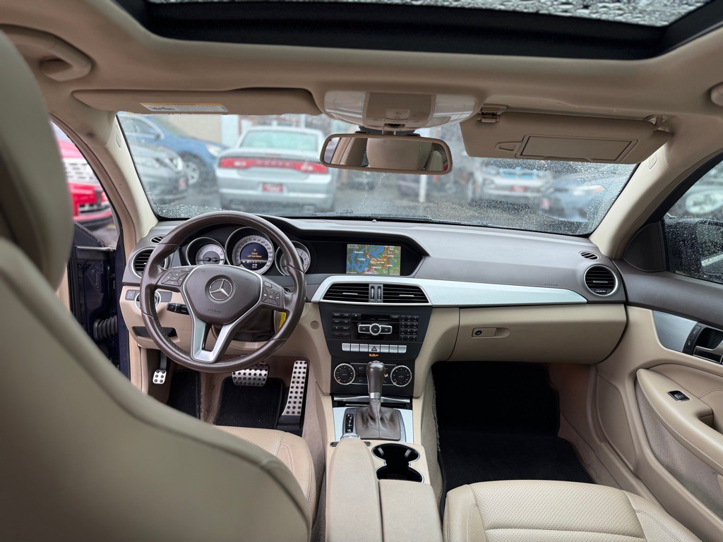 2013 Mercedes-Benz C-Class Image 12