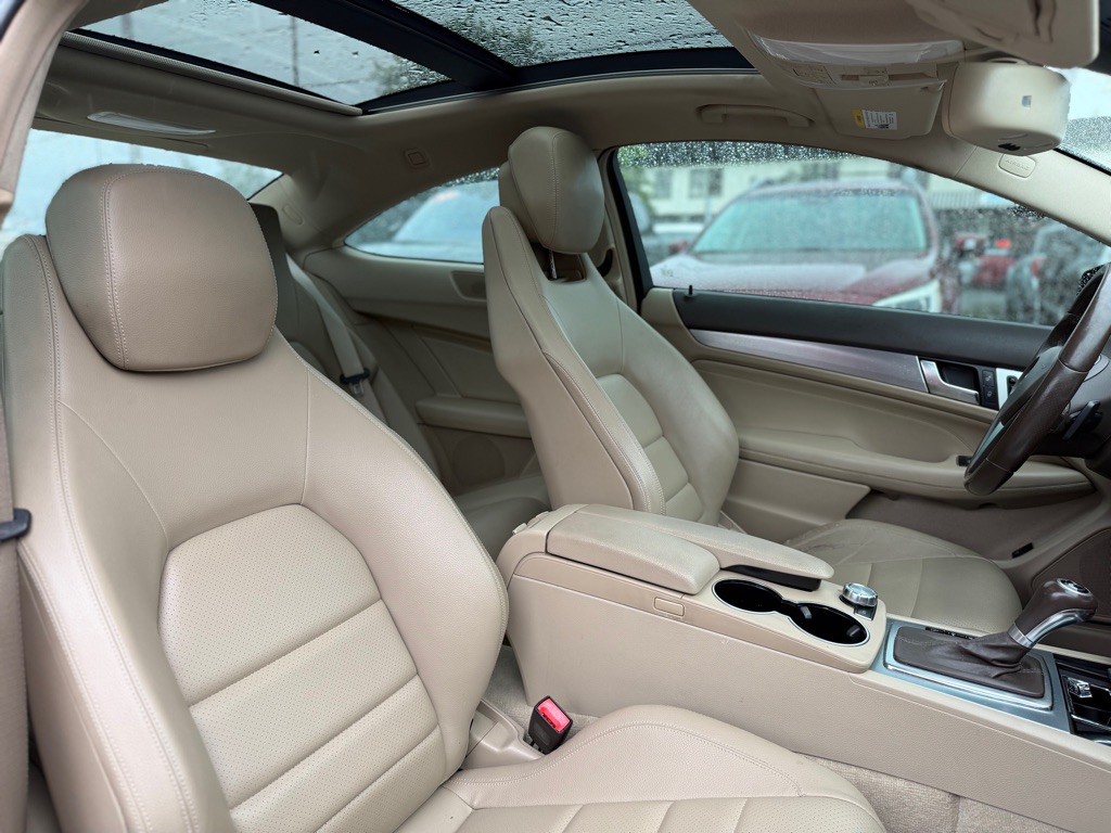 2013 Mercedes-Benz C-Class Image 15