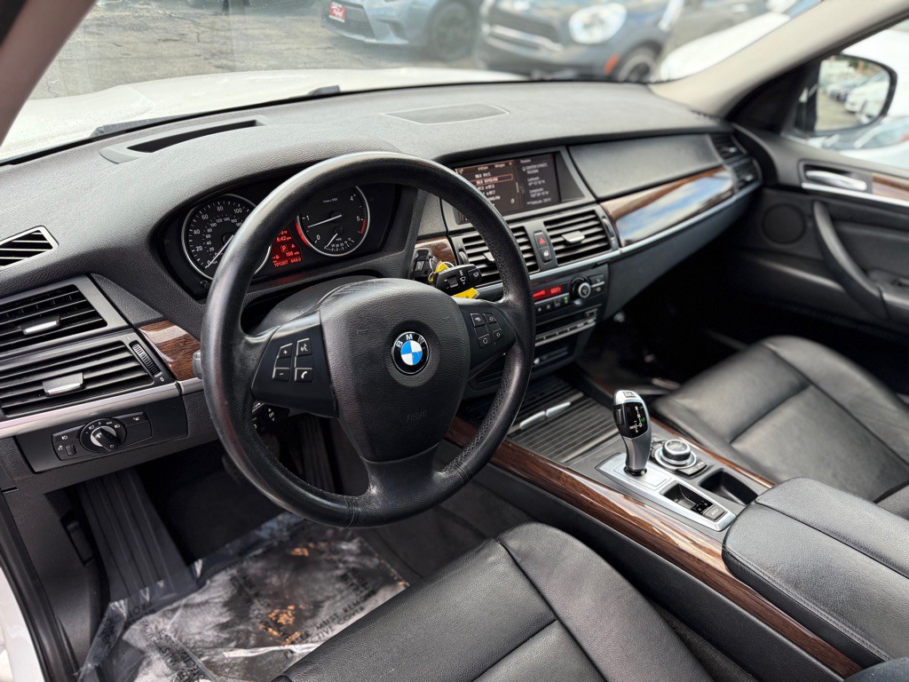 2012 BMW X5 Image 11