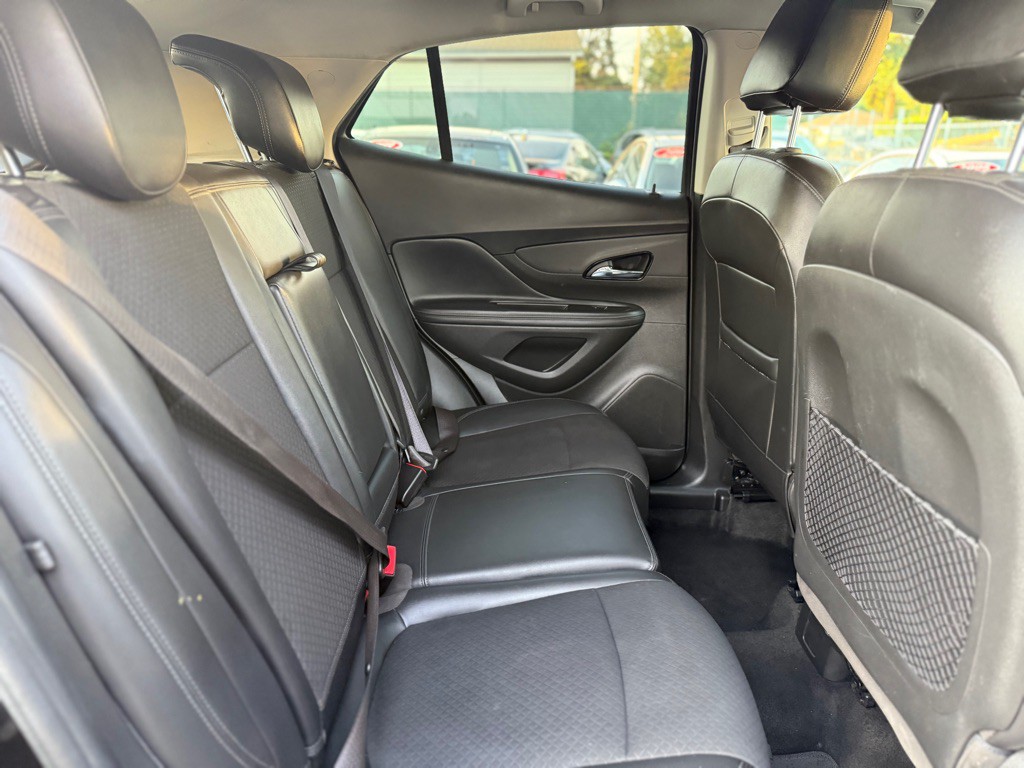 2017 Buick Enclave Image 18