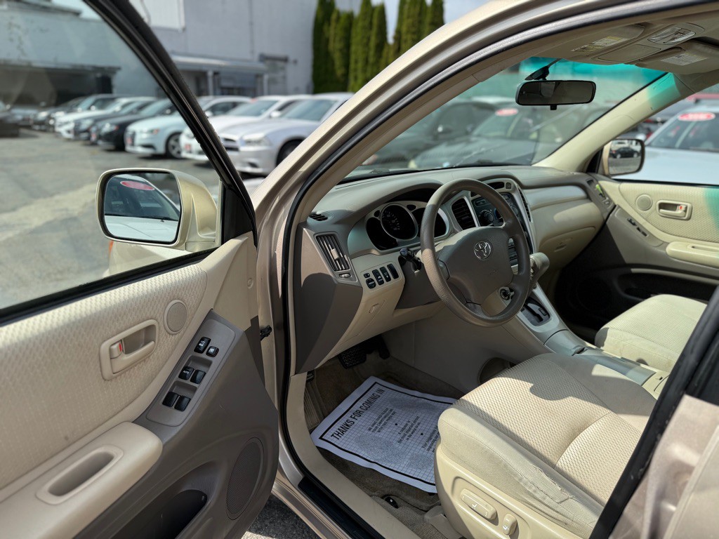 2005 Toyota Highlander Image 9