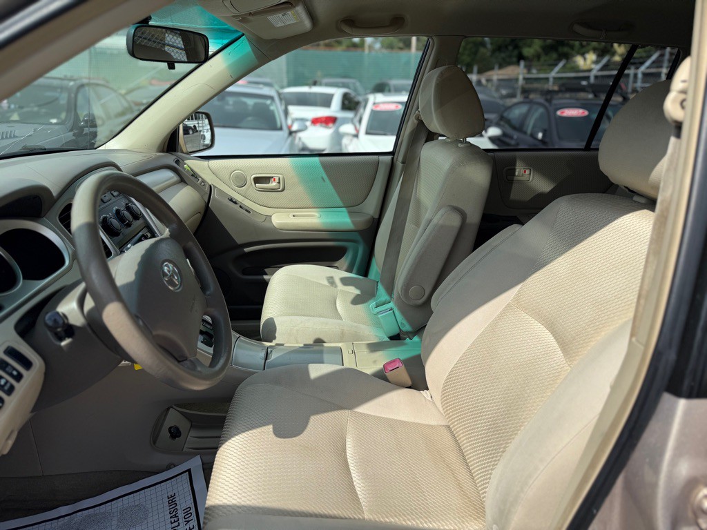 2005 Toyota Highlander Image 10