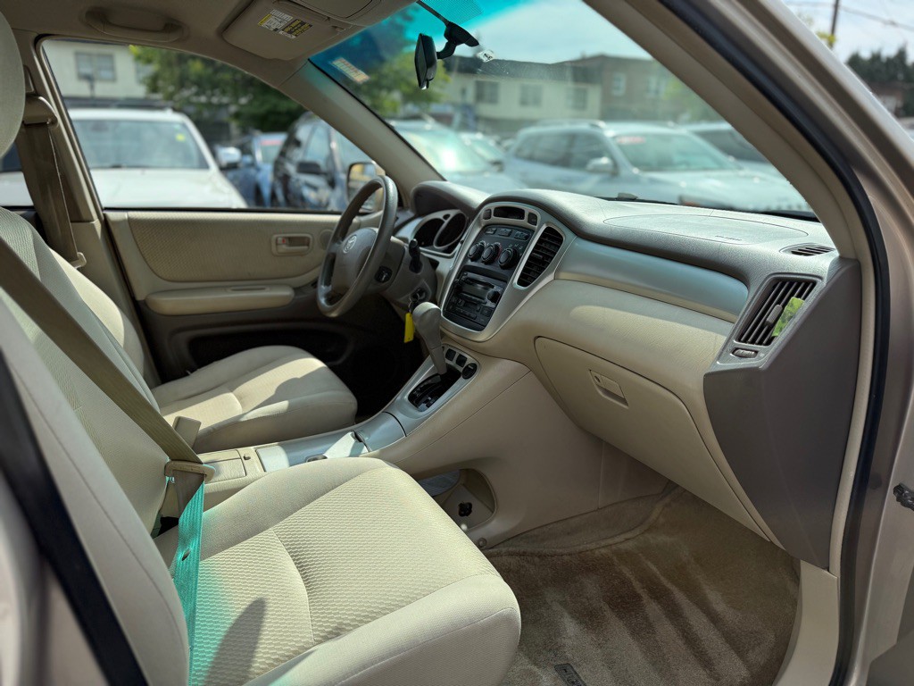 2005 Toyota Highlander Image 15