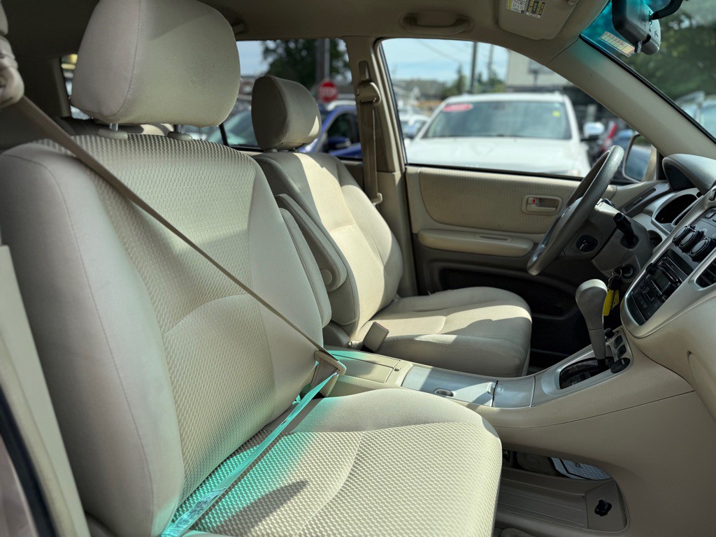 2005 Toyota Highlander Image 16