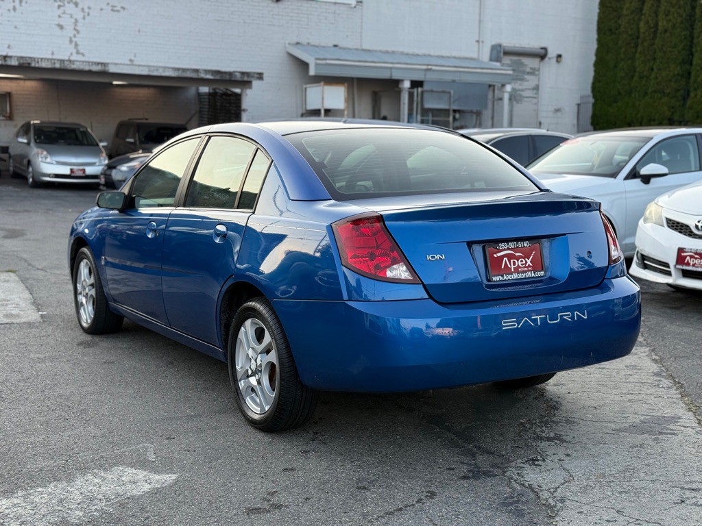 2004 Saturn ION Image 5