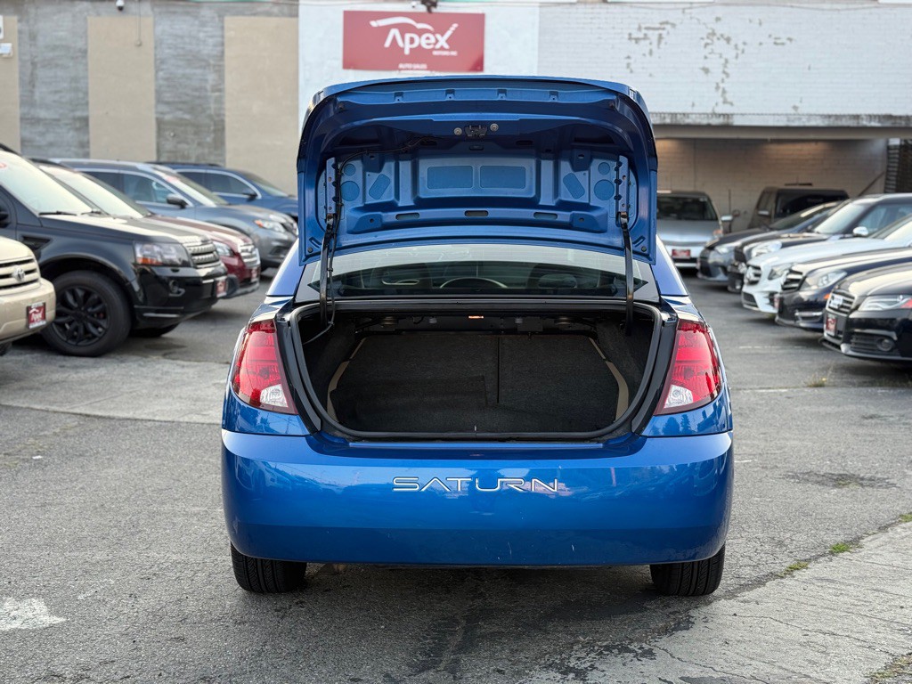 2004 Saturn ION Image 7