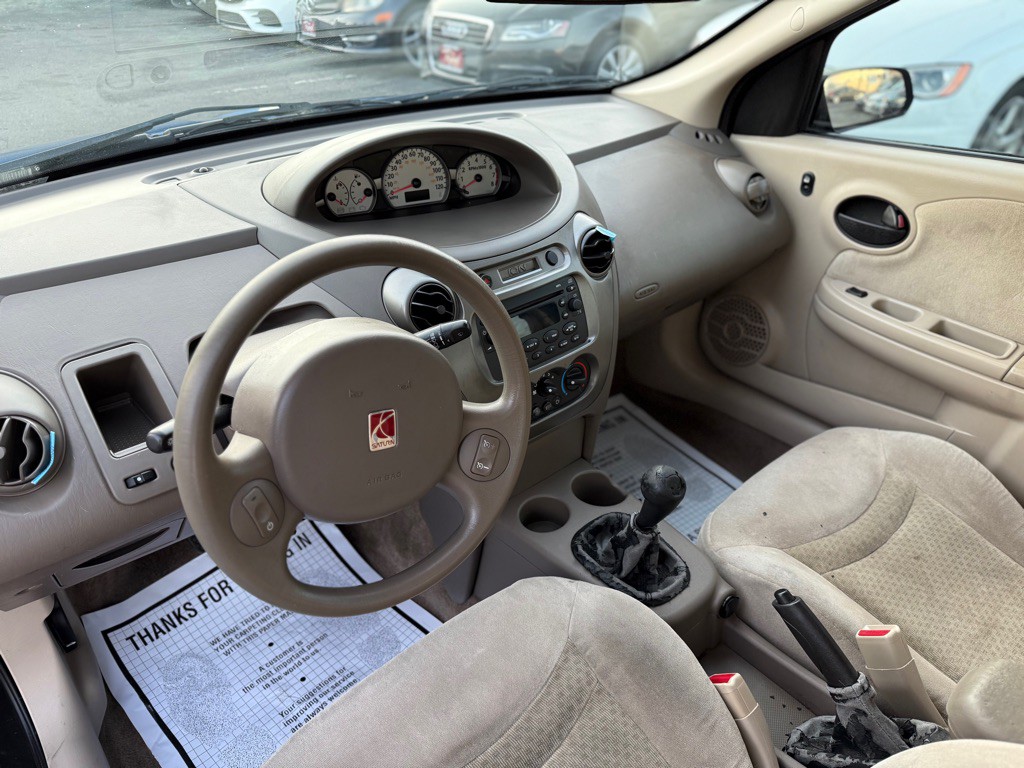 2004 Saturn ION Image 10