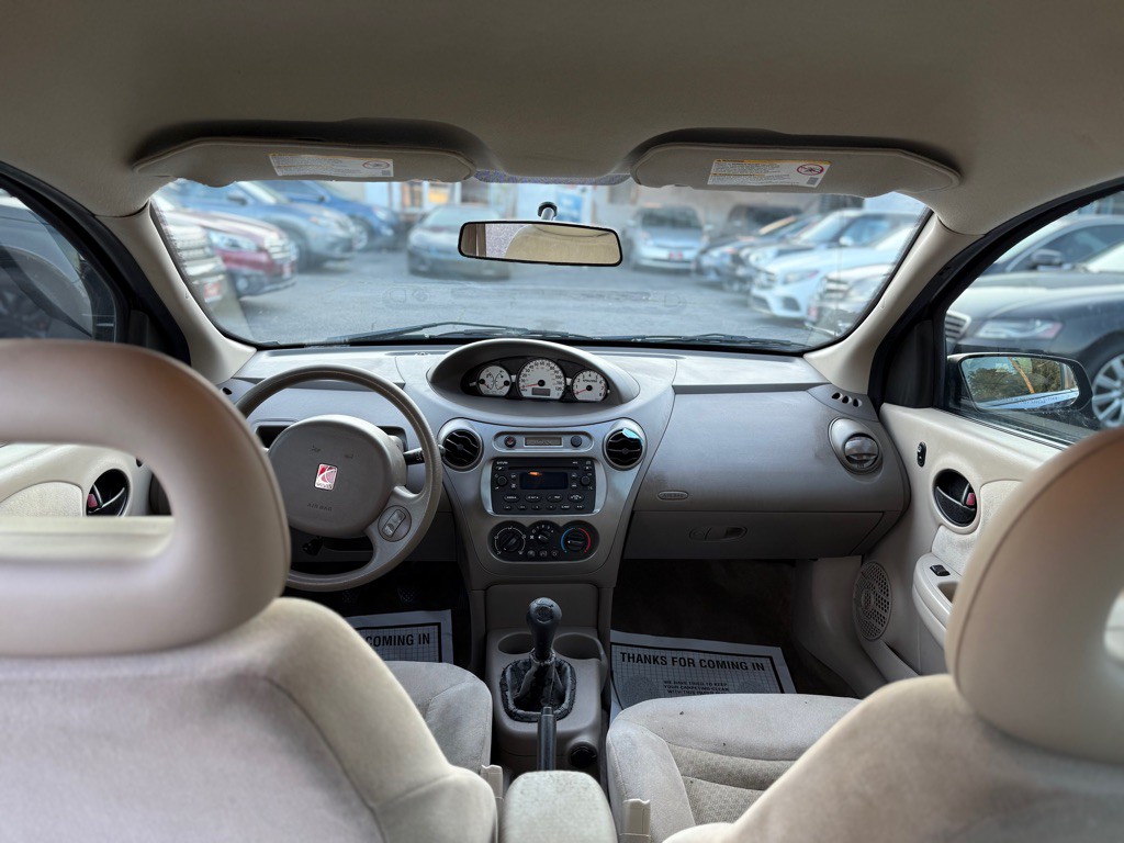 2004 Saturn ION Image 12