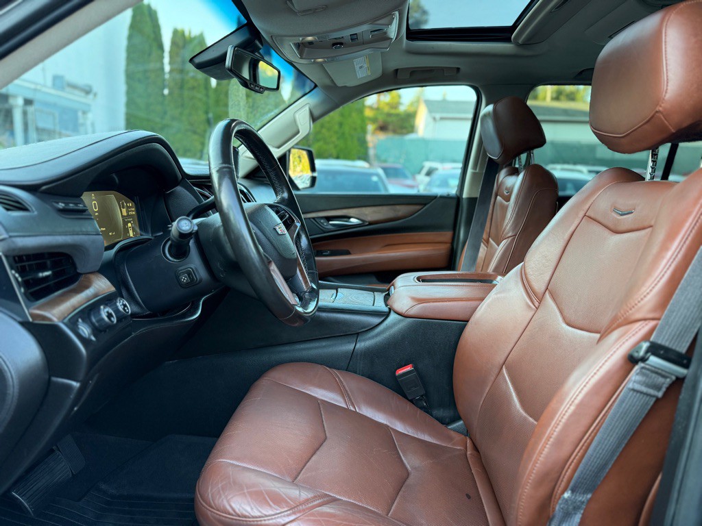 2015 Cadillac Escalade Image 10