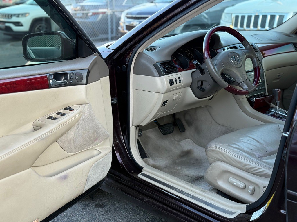 2003 Lexus ES 300 Image 8