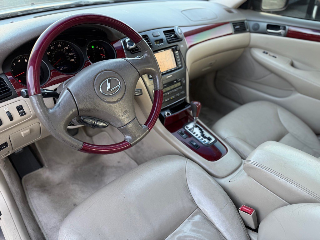 2003 Lexus ES 300 Image 10