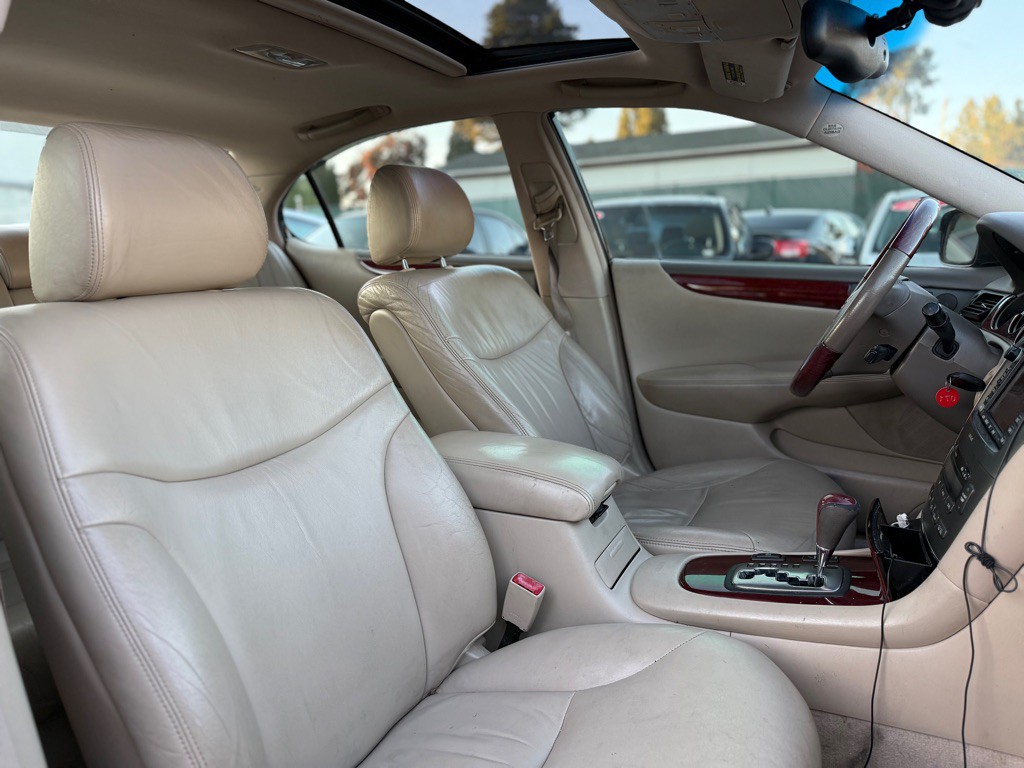 2003 Lexus ES 300 Image 15
