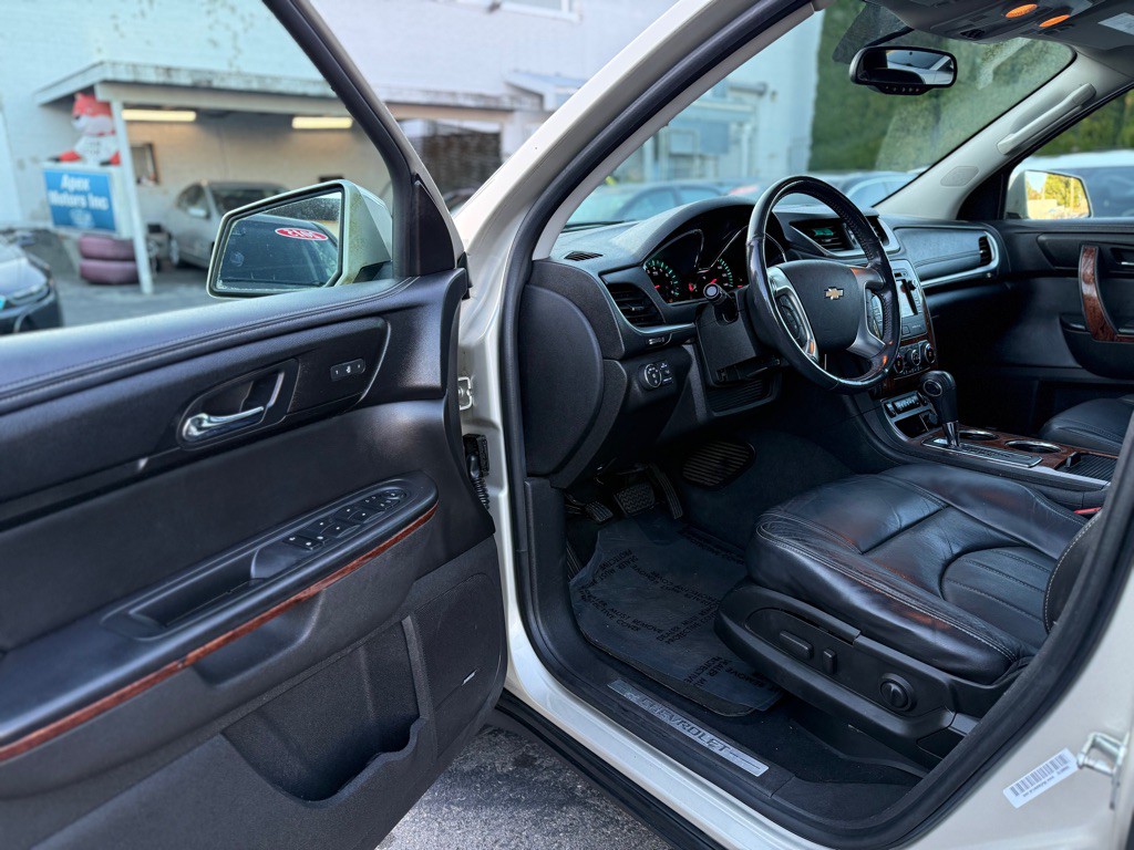 2013 Chevrolet Traverse Image 9