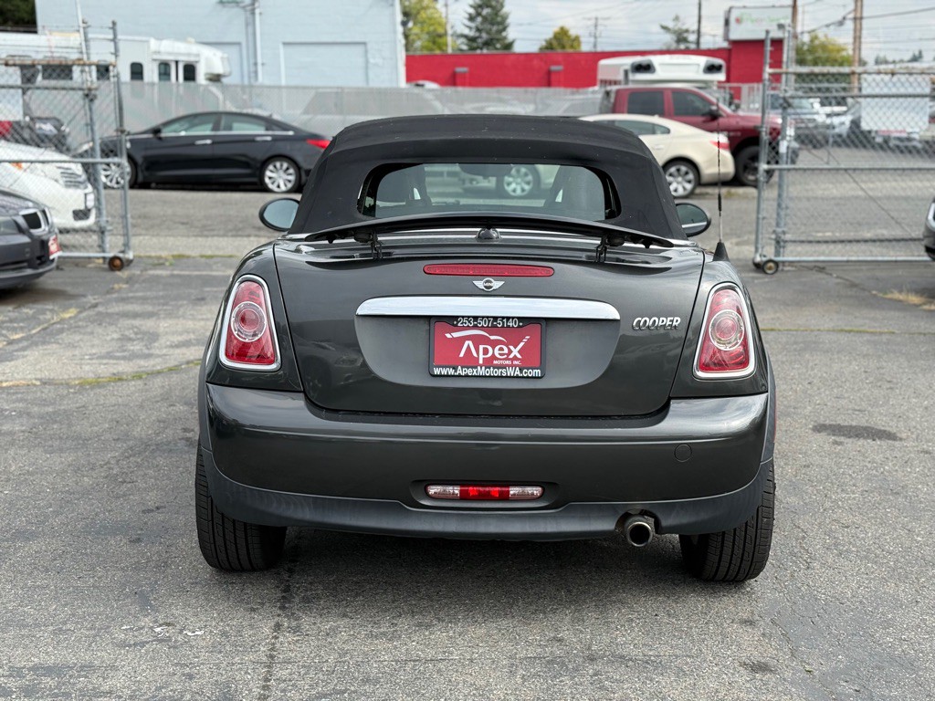 2012 MINI Cooper Image 6
