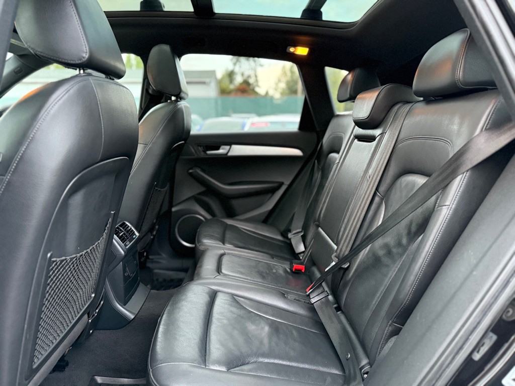 2011 Audi Q5 Image 12