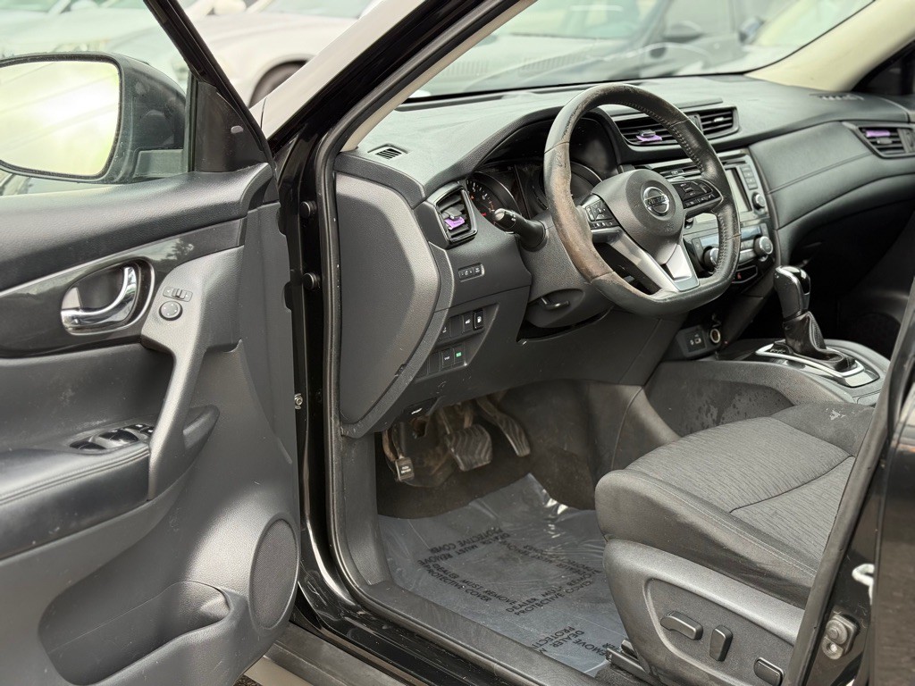 2018 Nissan Rogue Image 8