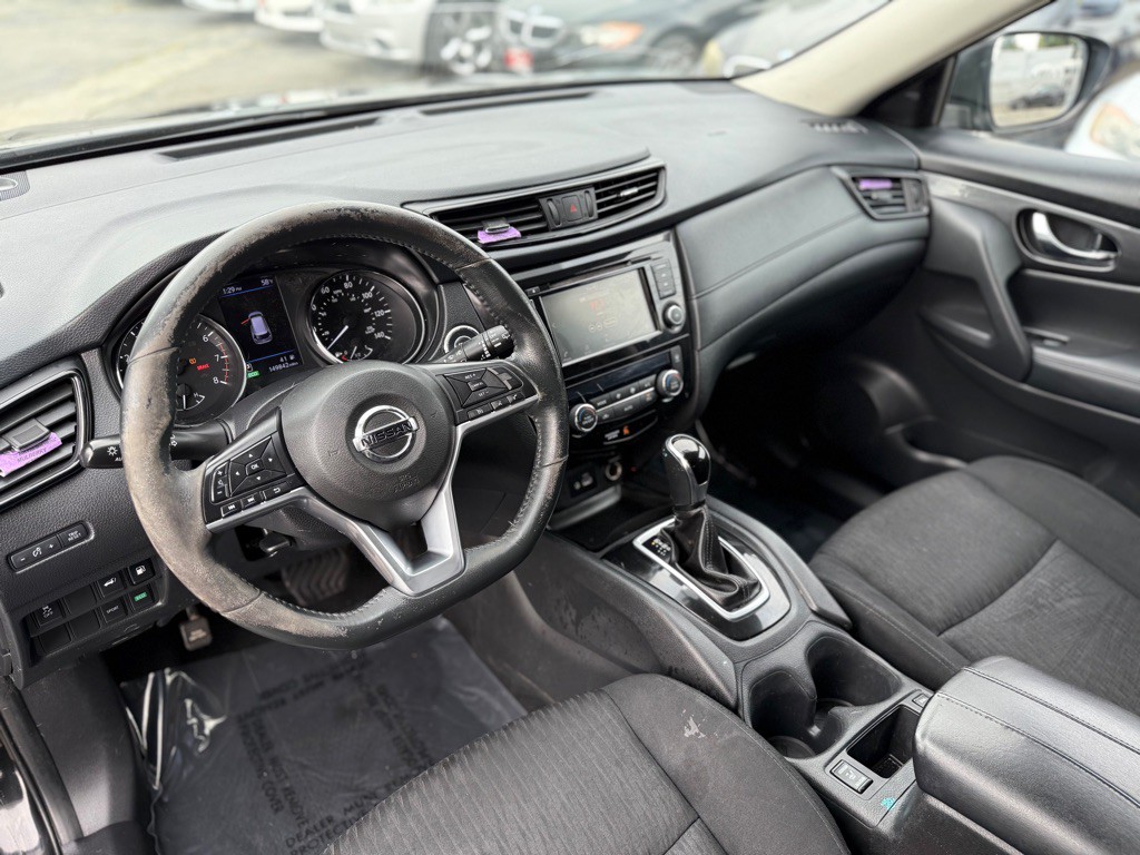 2018 Nissan Rogue Image 10