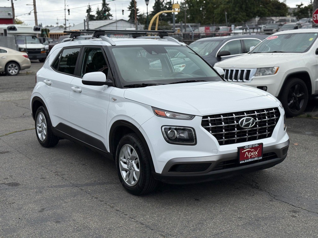 2020 Hyundai Venue Image 2