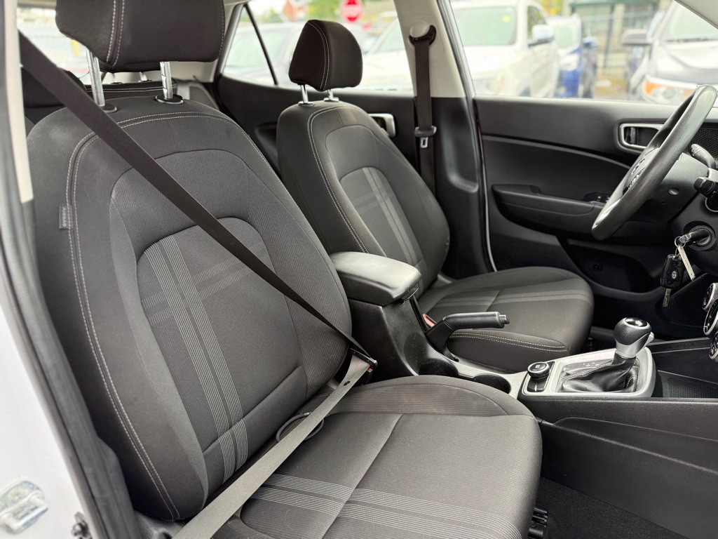 2020 Hyundai Venue Image 16