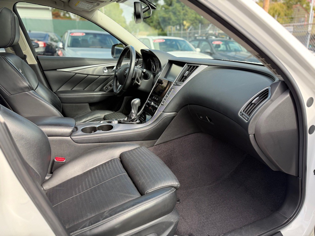 2014 INFINITI Q50 Image 15