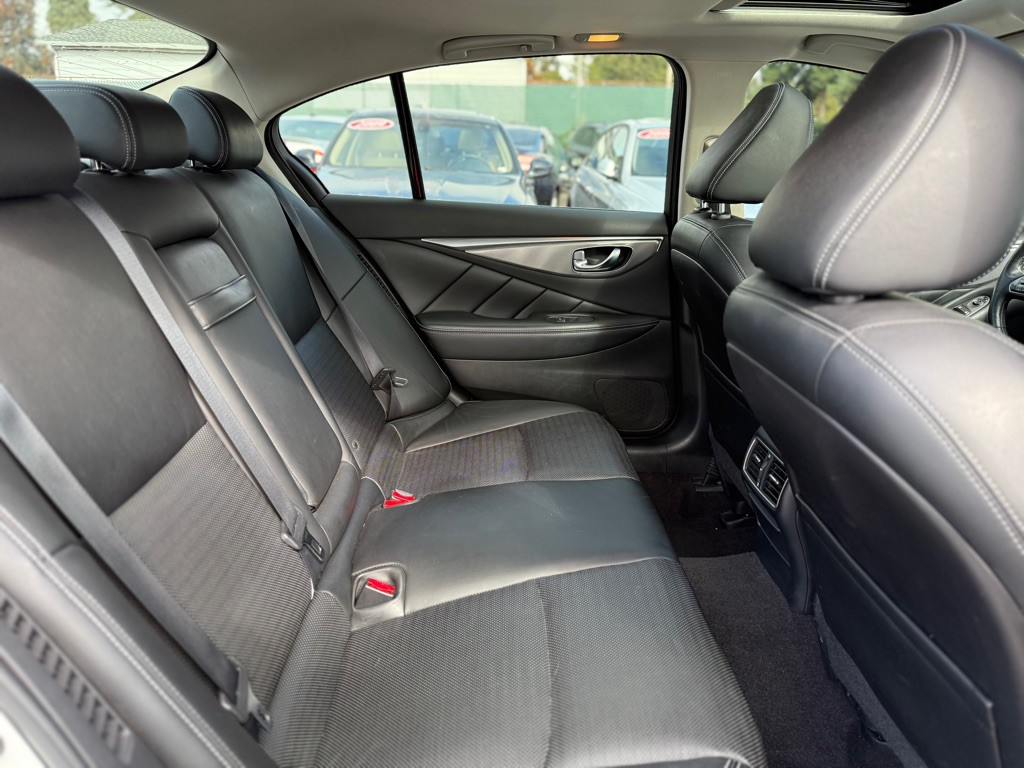 2014 INFINITI Q50 Image 19