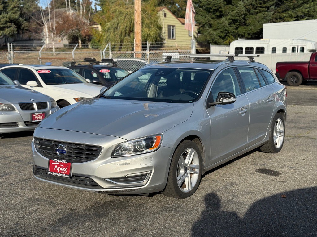 2015 Volvo V60 Image 1