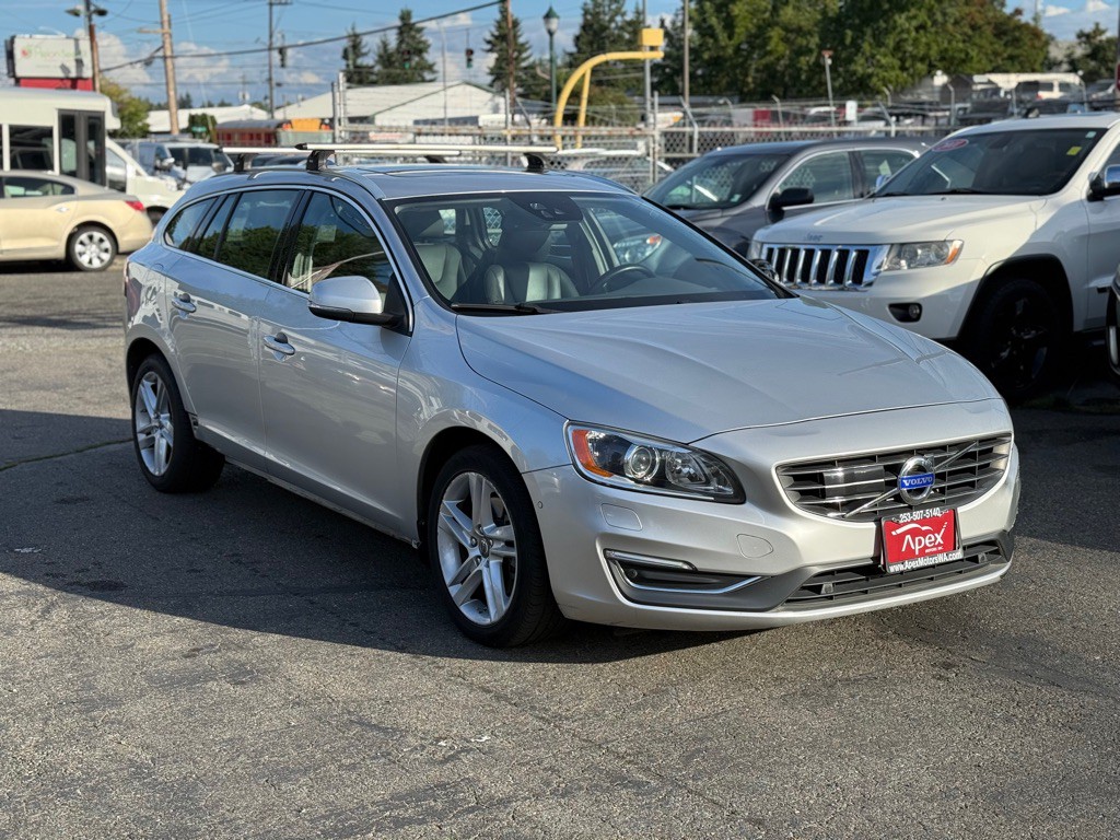 2015 Volvo V60 Image 2