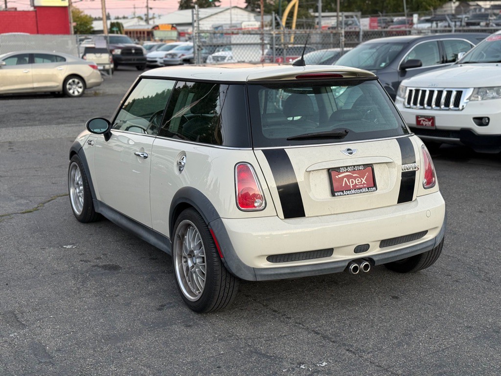 2006 MINI Cooper Image 5