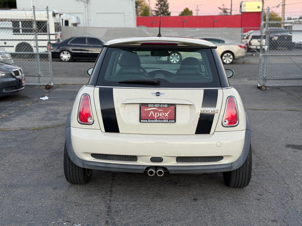 2006 MINI Cooper Image 6