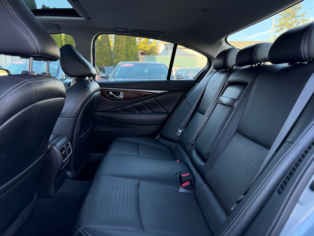 2014 INFINITI Q50 Image 11